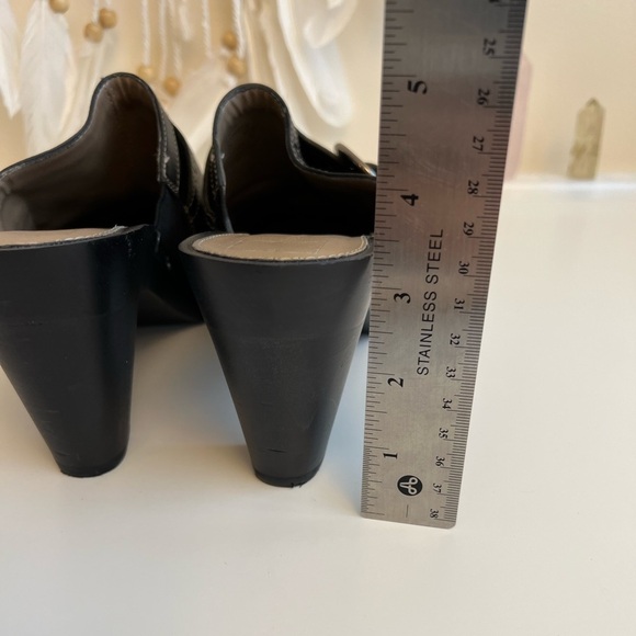 Liz Claiborne Black Suede Clogs - Picture 11 of 16